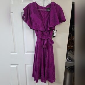 NWT Maison Tara Fuchsia Belted  V neck Capelet Dress Size 10